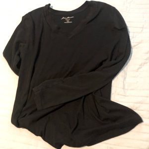 Eddie Bauer black XL long sleeve v-neck tee